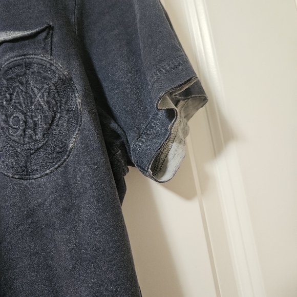Armani Exchange M blue Distressed polo style shirt - Picture 3 of 5
